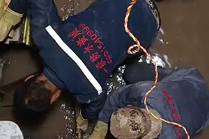 盐城电梯井堵漏施工视频